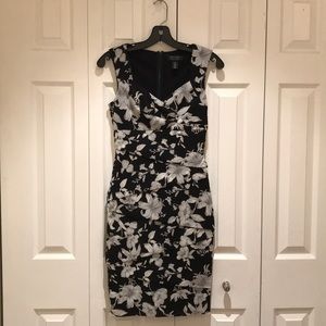 WHBM 00 Instantly Slimming Floral Dress